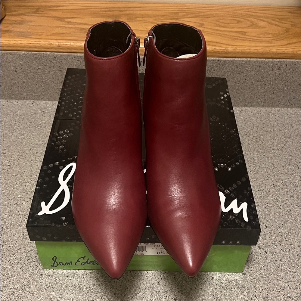 Sam Edelman Kinsey Kitten Heel Short Boot Red 8.5M